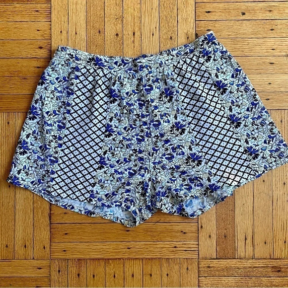 Valija Floral Print Elastic Waist Shorts - Picture 1 of 8